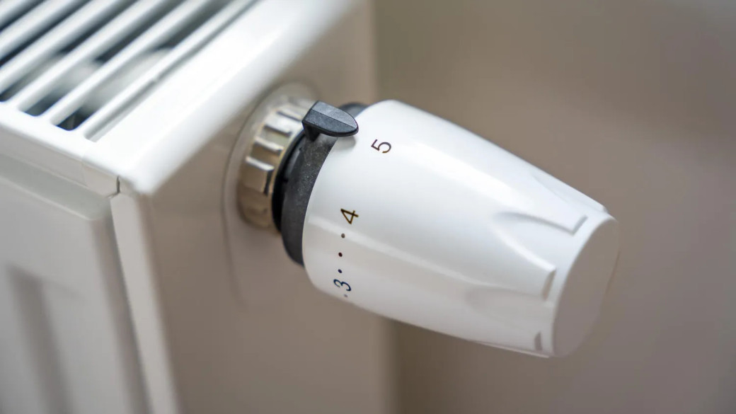 Jak wybrać zawory grzejnikowe do instalacji hybrydowych? Klucz do efektywności pompy ciepła i kotła