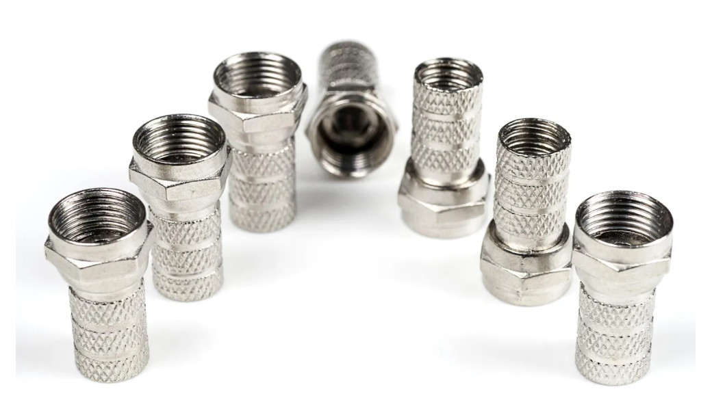 Systemy zaciskowe typu M oraz V – którą szczękę wybrać do jakiej złączki i dlaczego to ważne?